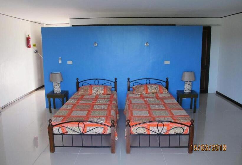 디럭스 룸, Cabilao Sunset Dive & Beach Resort