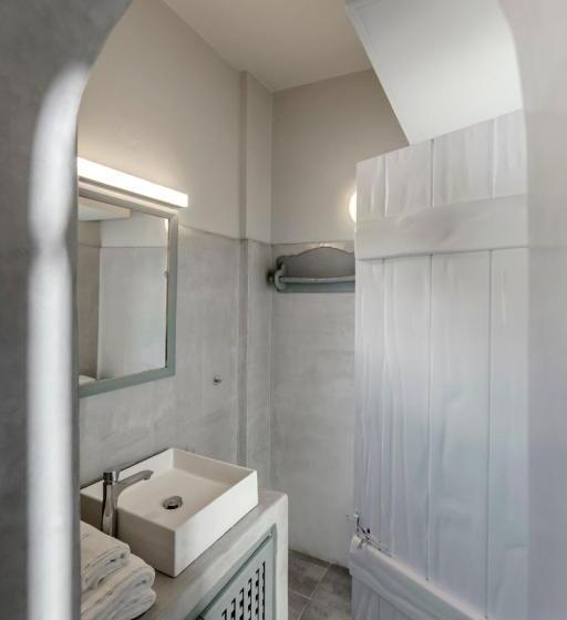 Семейный Номер, Blue Dolphins Apartments
