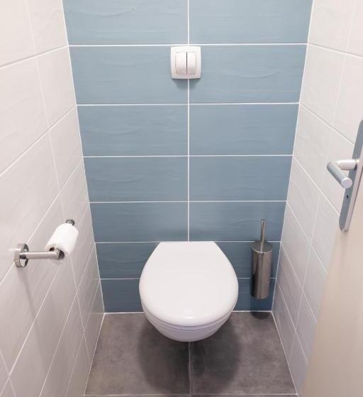 Трехместный Номер Комфорт, Brit Hotel Confort Saint Lô