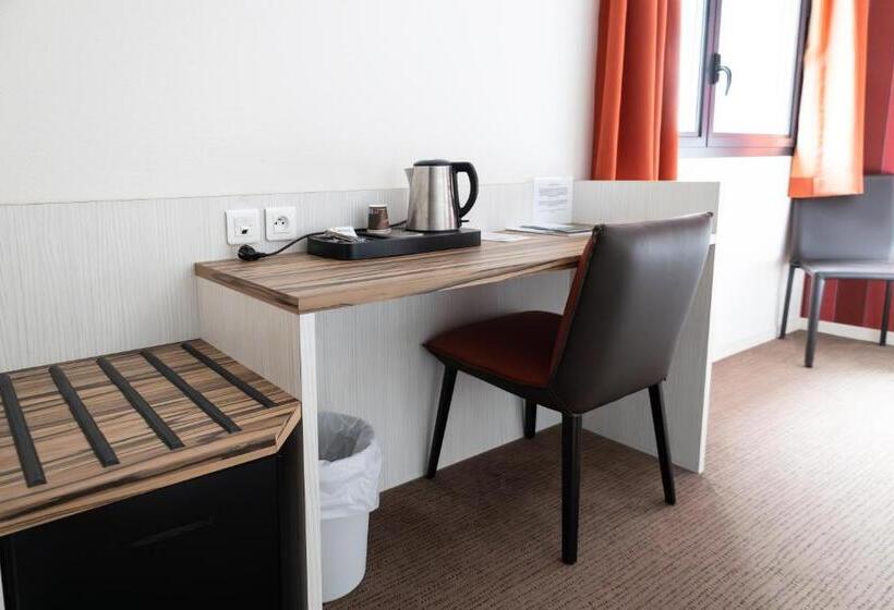 Номер Престиж, Brit Hotel Confort Saint Lô