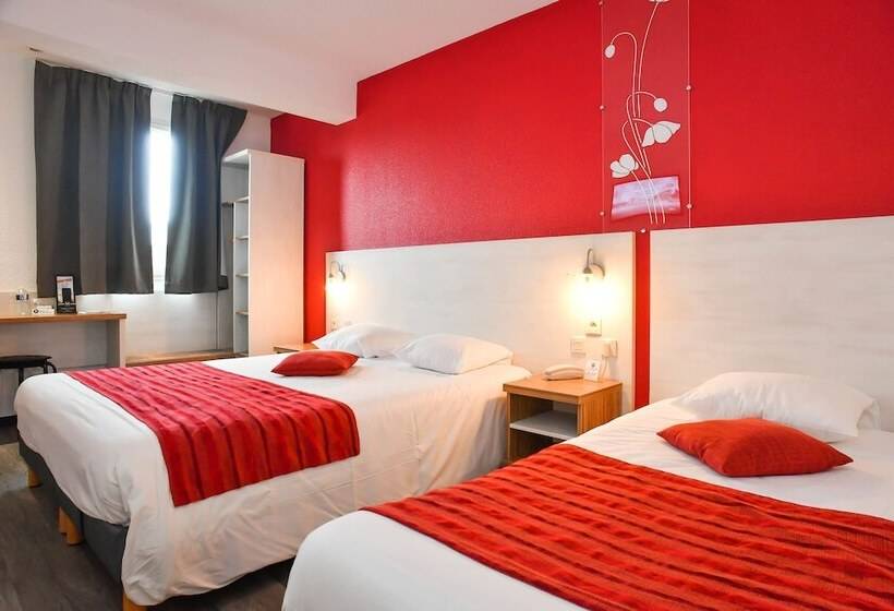 Трехместный Номер Комфорт, Brit Hotel Confort Saint Lô