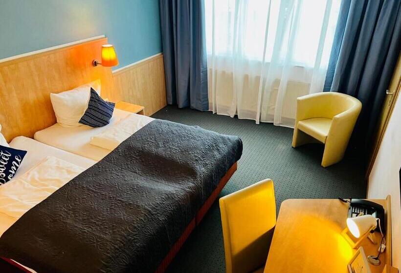 Номер Стандарт, Konferenzhotel Ysenburger Hof