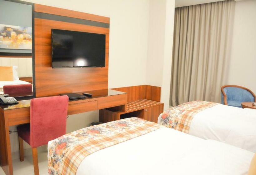 Номер Deluxe, Park Town
