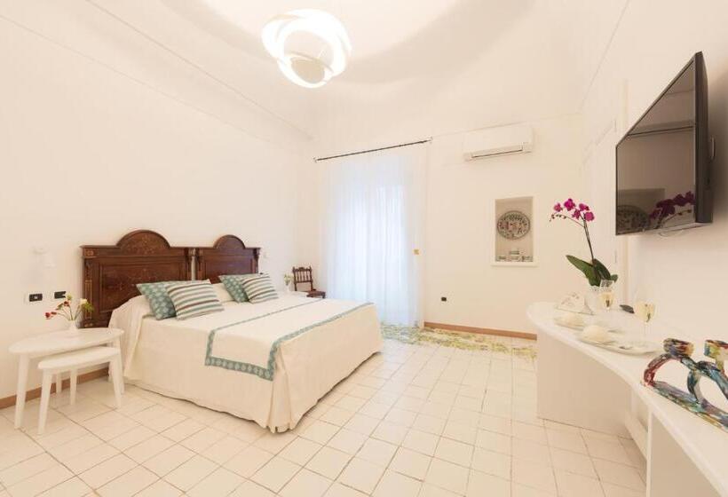 Quarto Estandar, Dimore De Luca