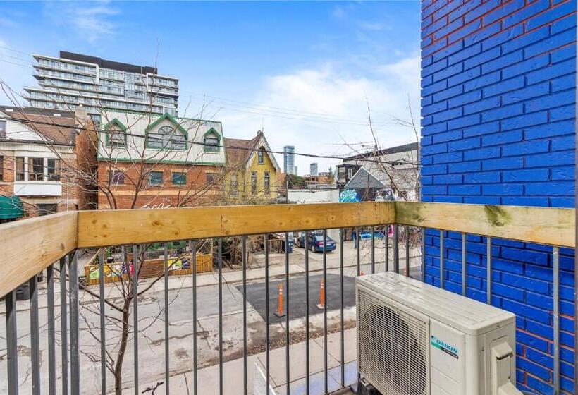 חדר סטנדרט עם מרפסת, Samesun Toronto