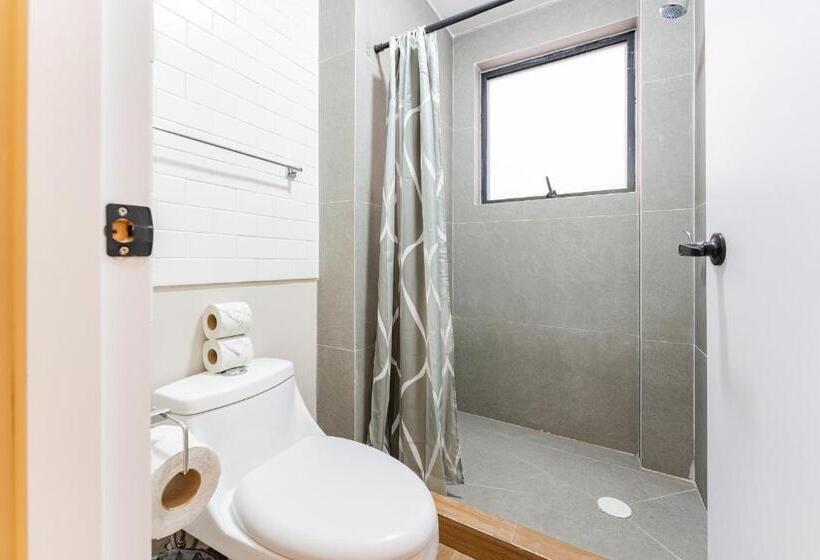 Quarto Estandar com Terraço, Casa Danubio Reforma By Vh