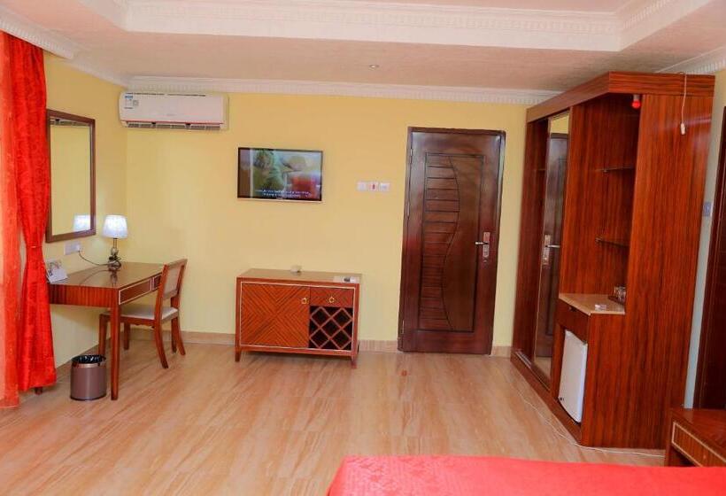 سوییت اجرایی, Tiffany Diamond Hotels Ltd   Indira Gandhi Street