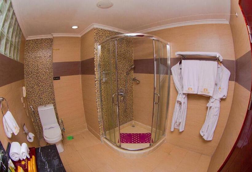 اتاق سوپریور سه تخته, Tiffany Diamond Hotels Ltd   Indira Gandhi Street