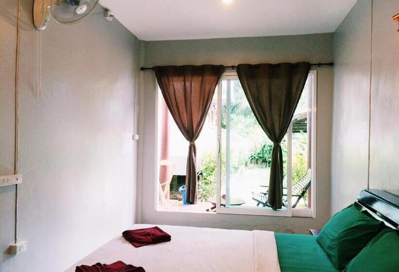 Стандартный Номер Кровать Кинг, Maehaad Garden Inn