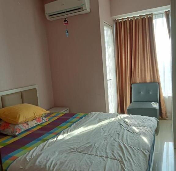 Апартаменты Deluxe 1 Спальня, Apartemen Grand Kamala Lagoon Bekasi By Cicie Room
