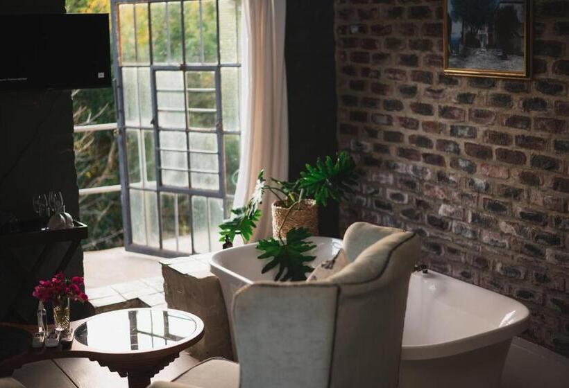 Полулюкс Повышенной Комфортности, Le Rêve Boutique Hôtel