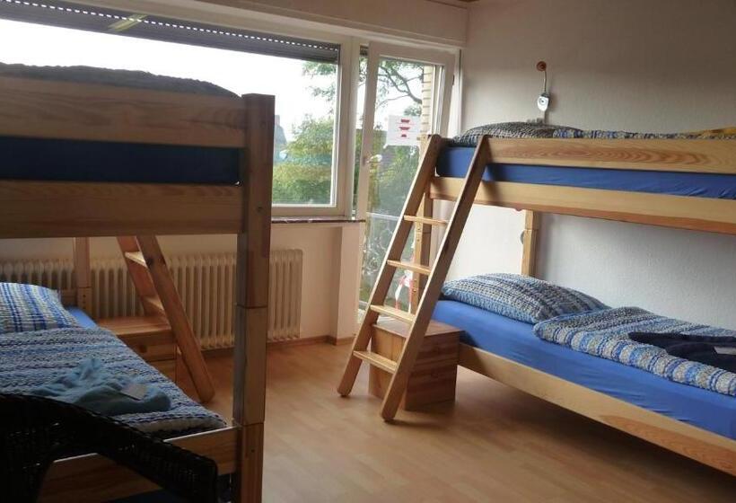 四人标准间, Monteurwohnung Krings Ferienwohnung Am Steinbüchel 1