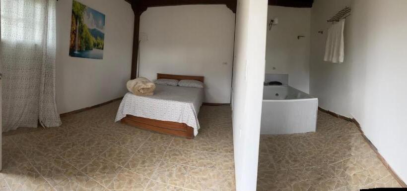 Номер Стандарт с Гидромассажем, Hostal Hollywood Inn Ii