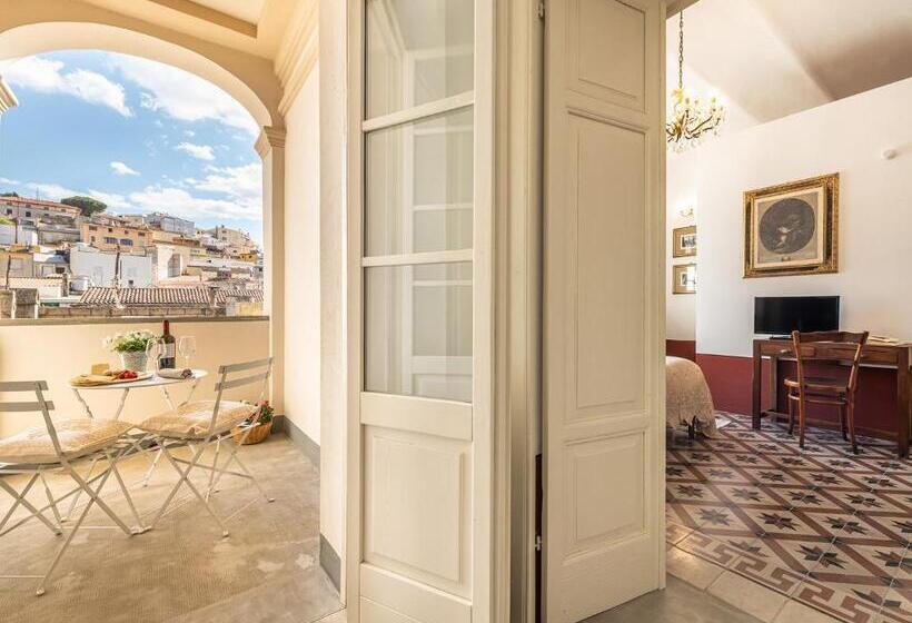Deluxe Room Mountain View, Palazzo Cherchi