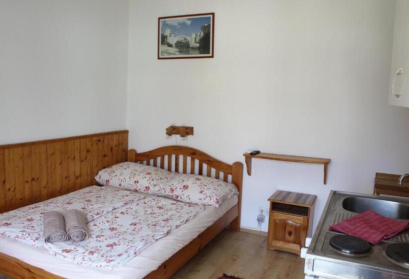 آپارتمان 2 خوابه, Vicze Apartmanház