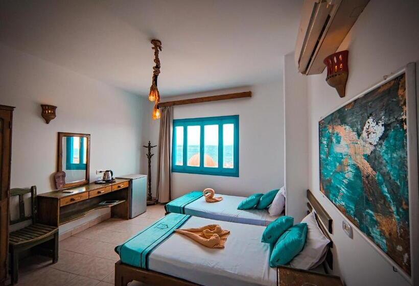 바다 전망 디럭스 3인룸, Bamboo House Hotel Dahab