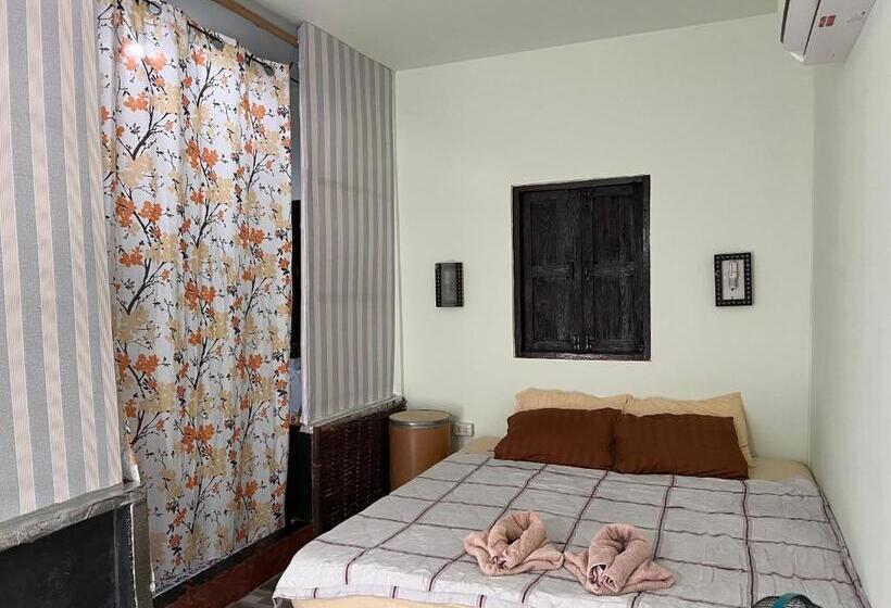 اتاق استاندارد, Pano Solar Guest House