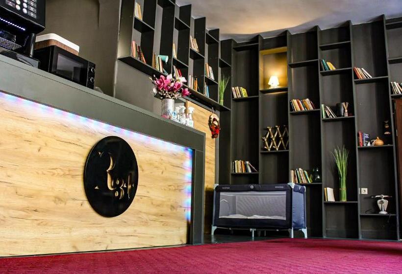 استودیوی لوکس, R34 Boutique Guest House