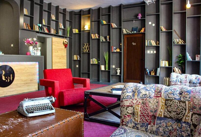 استودیوی لوکس, R34 Boutique Guest House
