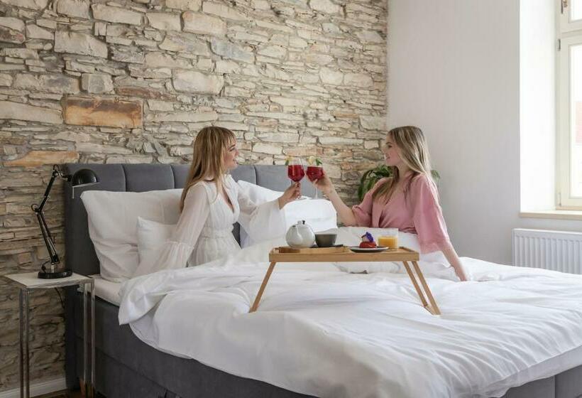 Family Suite, Design Pension Twenty 20