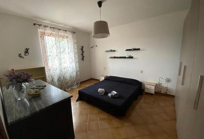 Номер Стандарт, Casa Degli Eroi