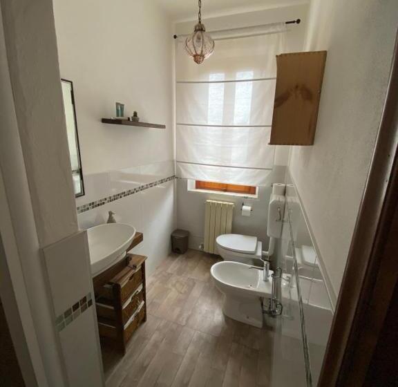 Номер Стандарт, Casa Degli Eroi