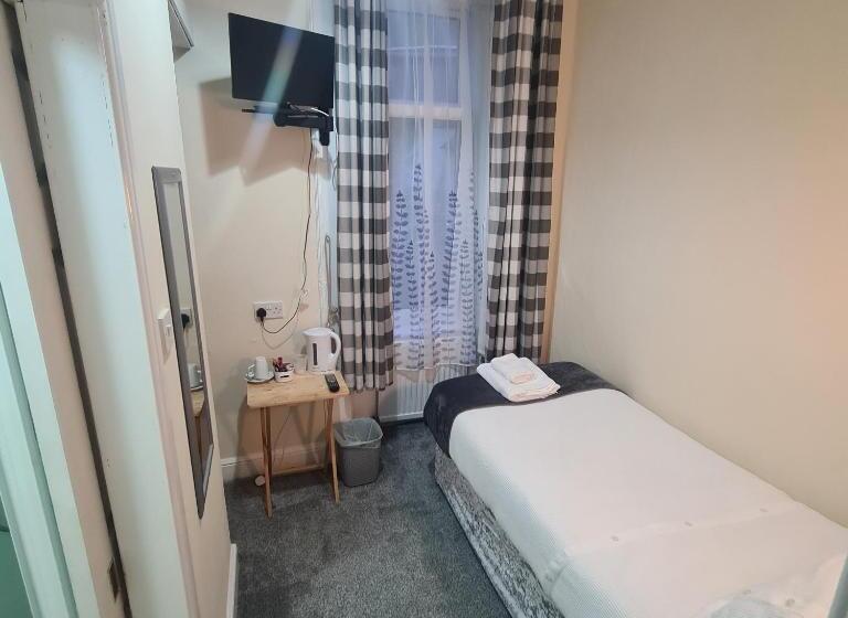 اتاق استاندارد یک نفره, Glenmoore Guest House