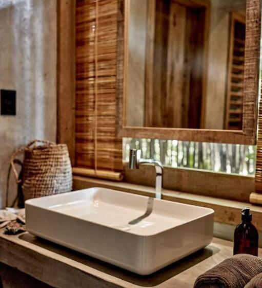 스위트 킹사이즈 침대, Villa Mango Jeri