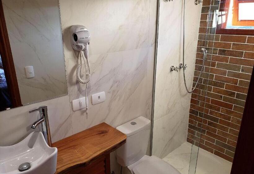 سوییت با چشم‌انداز استخر, Mansao Austriaca Guesthouse