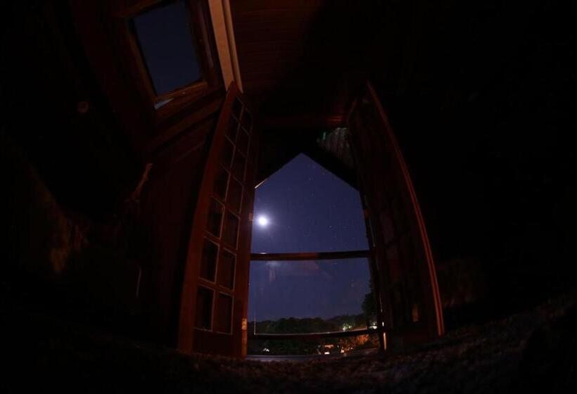 سوئیت پرزیدنت, Mansao Austriaca Guesthouse