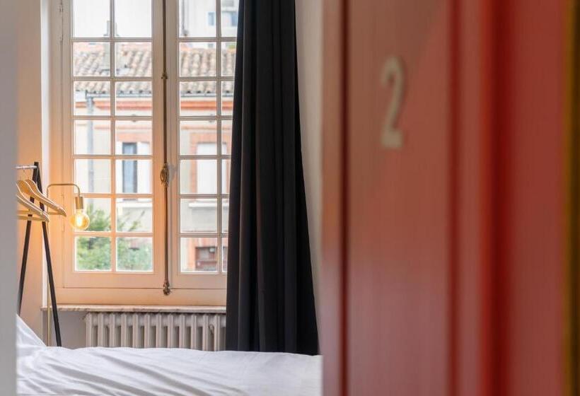 Номер Deluxe, Hôtel Une Chambre En Ville