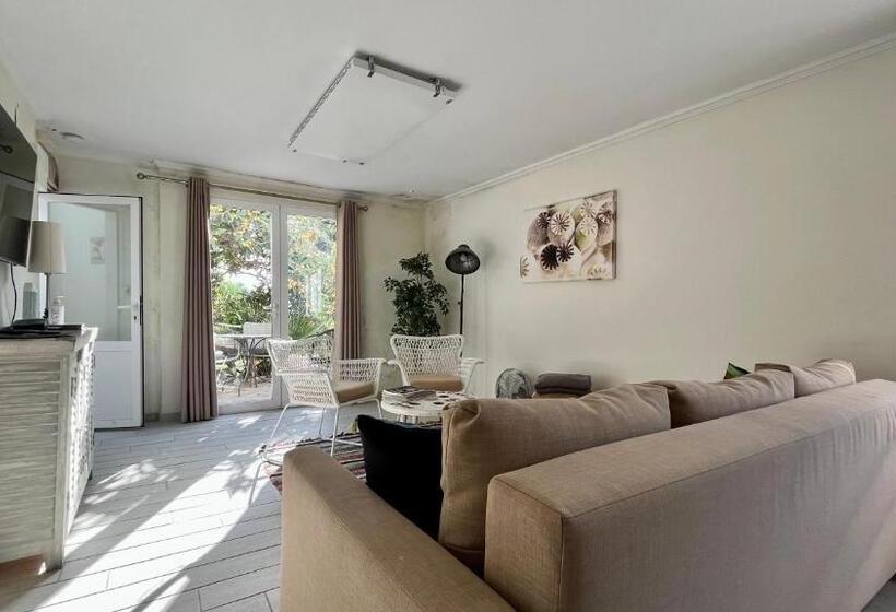 اتاق لوکس با تخت بزرگ, Elparaiso Altea Apartment Sylvia Adults Only Bed & Borrel