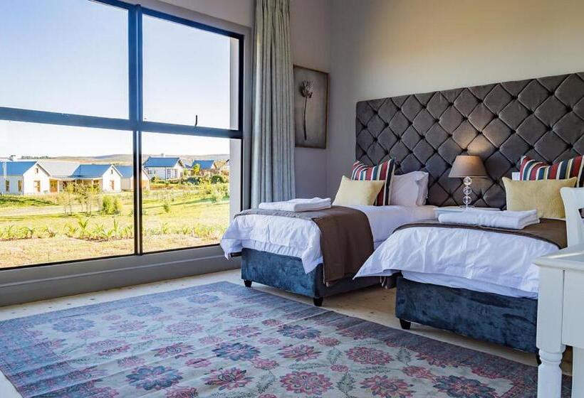 Дом 1 Спальня, House 222 Gowrie Farm