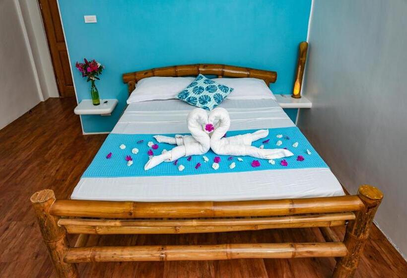 스탠다드 트리플 룸, Lunazul Guesthouse