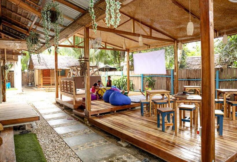 스탠다드 트리플 룸 테라스, Lunazul Guesthouse