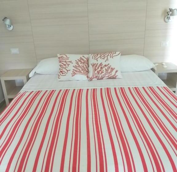 اتاق لوکس با چشم‌انداز دریا, Cecio 5 Terre Rooms