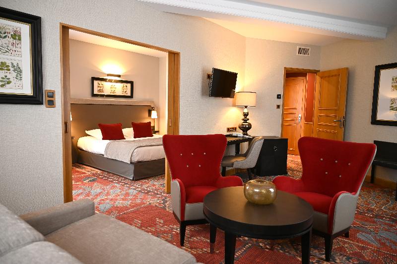 اتاق لوکس با چشم‌انداز استخر, Arinara Beach Resort Phuket   Sha Extra Plus