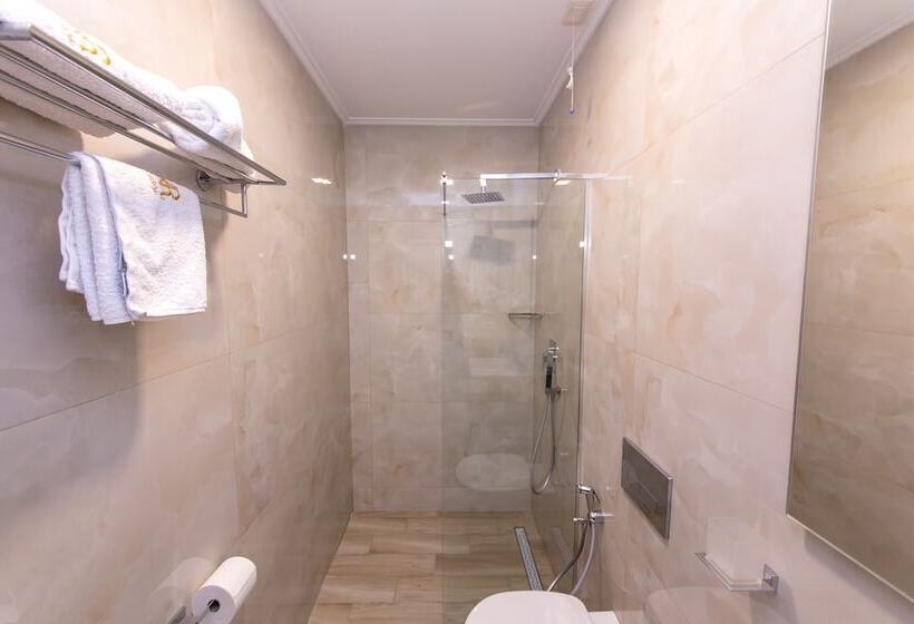 اتاق استاندارد در طبقه همکف, Jaroal