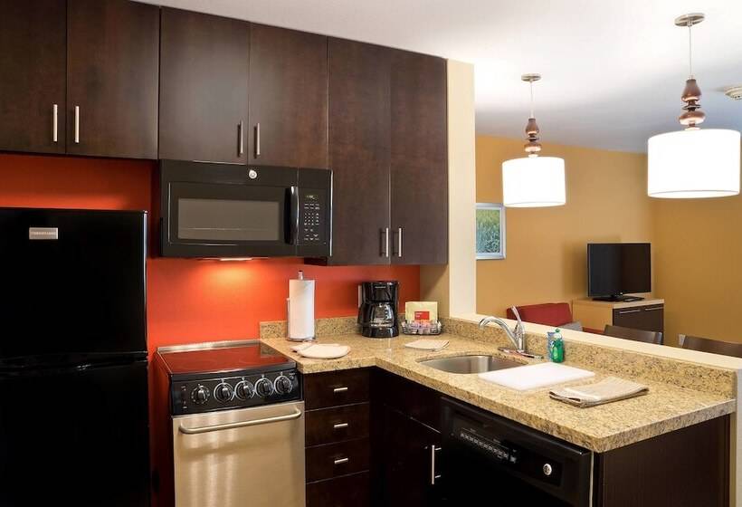 Люкс 2 Спальни, Towneplace Suites By Marriott Garden City
