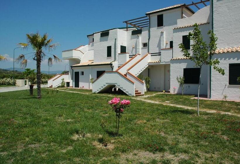Апартаменты 3 Спальни, Villaggio Santandrea Resort