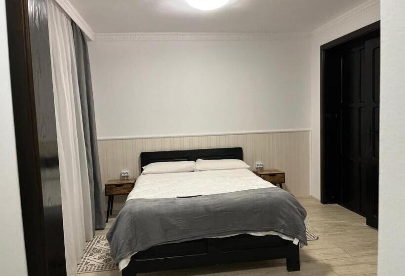 اتاق لوکس, Casa Mocanitei