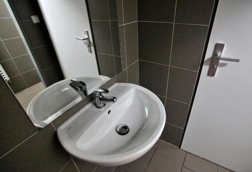 家庭间, Housův Mlýn