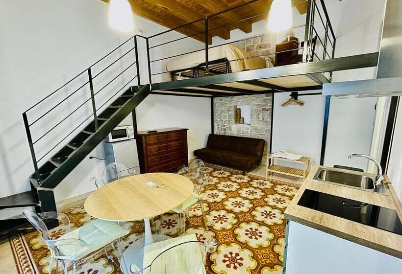 اتاق دوبلکس, Palazzo Lupicini Affittacamere