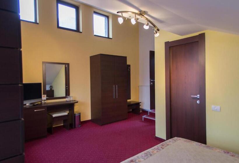 Номер Стандарт, Pension Casa Sara