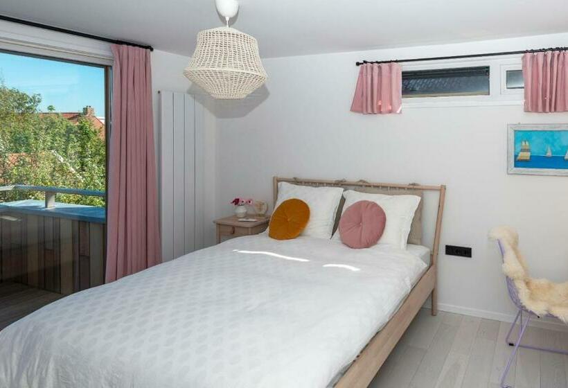 اتاق لوکس با بالکن, B&b Duinblick