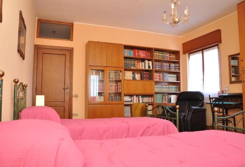 Номер Deluxe, Giangurgolo B&b