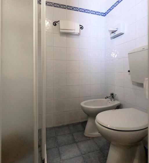 Номер Стандарт, Oliviera Camere