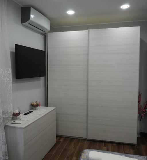 غرفة قياسية ثلاثية, B&b Porta Garibaldi