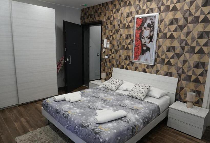 غرفة قياسية ثلاثية, B&b Porta Garibaldi