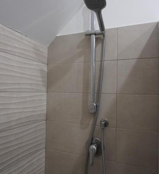 غرفة قياسية ثلاثية, B&b Porta Garibaldi
